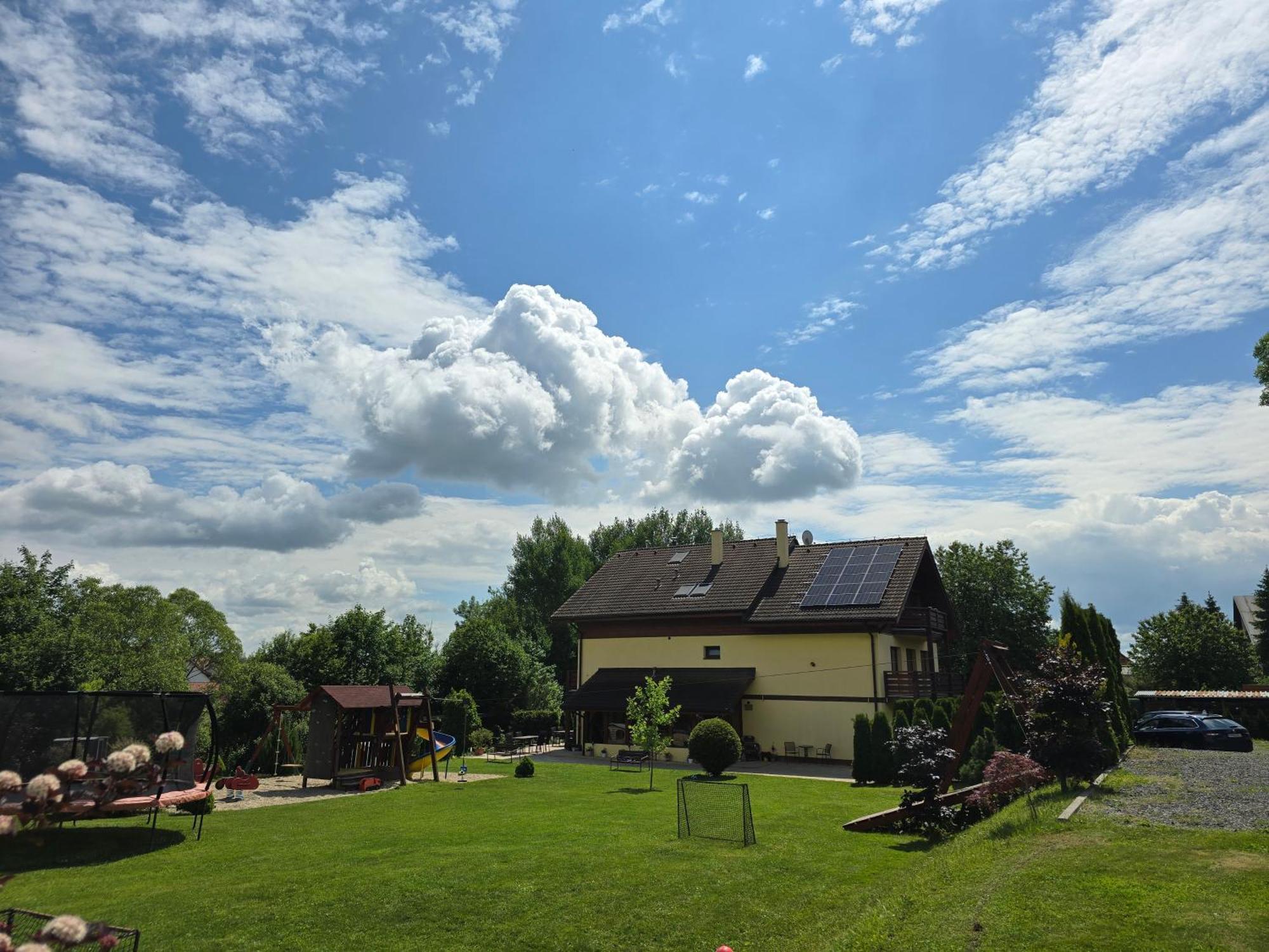 Villa Gold Nova Lesna Exterior photo