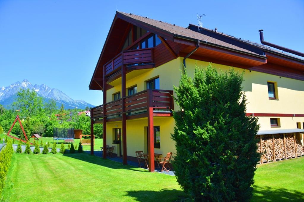 Villa Gold Nova Lesna Exterior photo